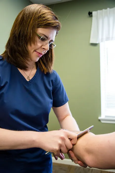 Ducat Chiropractic & Sports Medicine Picture 3