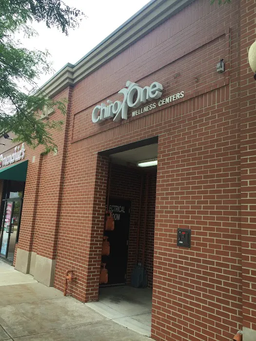 Chiro One Chiropractic & Wellness Center of Schaumburg West Picture 3