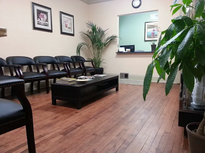 Suh Health & Pain Clinic Picture 2