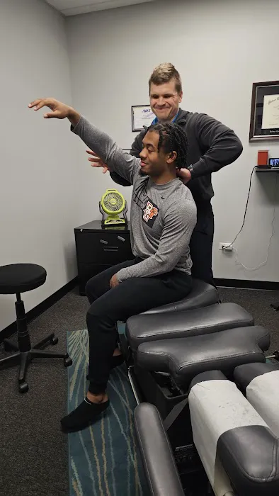 Action Chiropractic and Sports Injury Center Picture 3