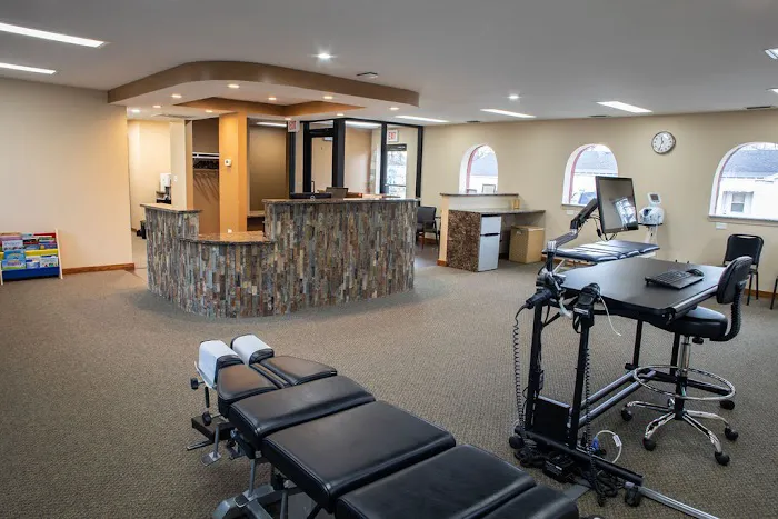 Illinois Spinal Care Picture 1