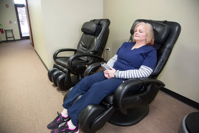 The Pain to Health Center - Naperville Picture 7