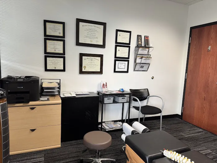 Mended Chiropractic LLC Picture 3