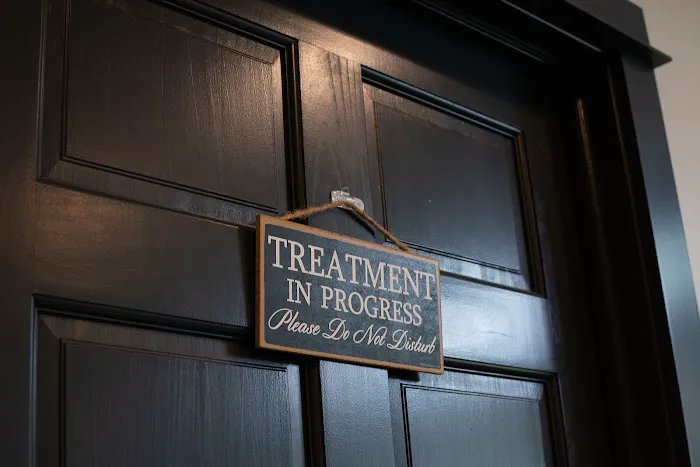 Advanced Physical Medicine of St. Charles Picture 6