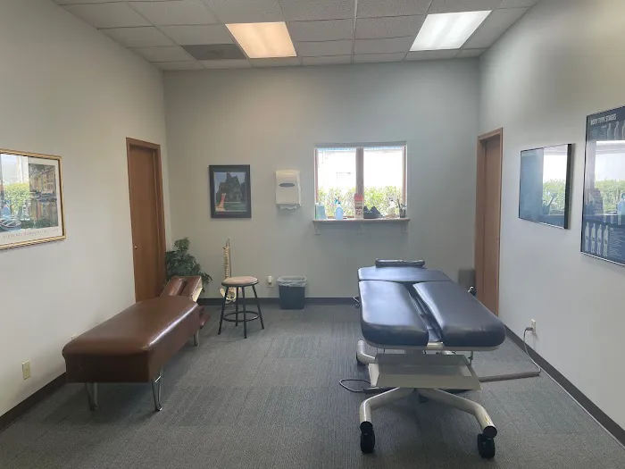 Kane and Kendall Spine Management Picture 6