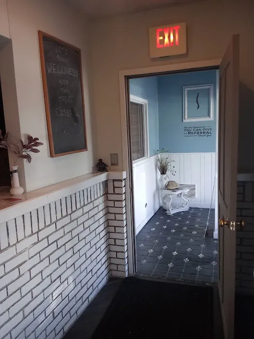 Holistic Chiropractic Picture 5