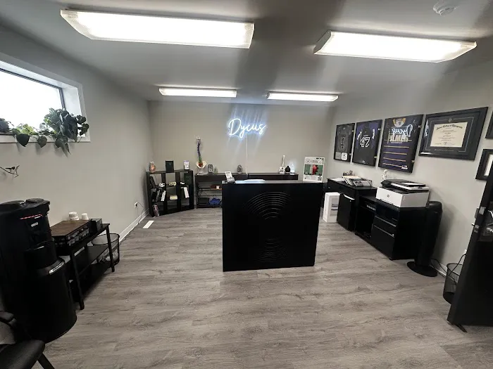 Auracle Chiropractic Picture 2