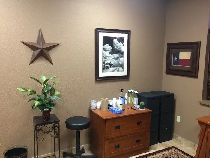 Dr. Hall Certified DOT Physicals and Chiropractic Center Picture 4