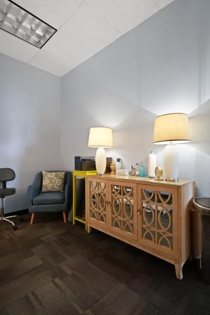 Allexi Chiropractic, Acupuncture Waterford WI Picture 5