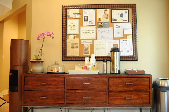 Lake Country Health Center Dr. Daniel Murray, Dr. Brandon Meye, & Associates Picture 3