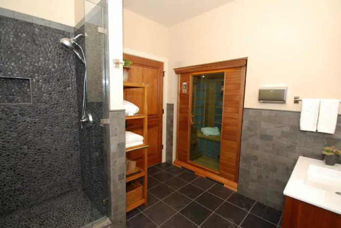 Lake Country Health Center Dr. Daniel Murray, Dr. Brandon Meye, & Associates Picture 1