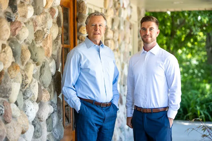 Lake Country Health Center Dr. Daniel Murray, Dr. Brandon Meye, & Associates Picture 7