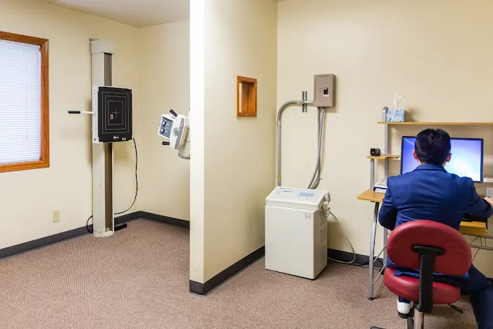 LOR Chiropractic Clinic Picture 9
