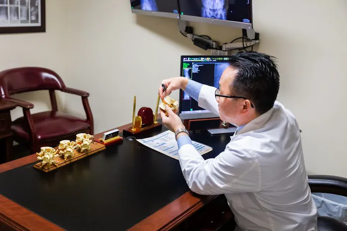 LOR Chiropractic Clinic Picture 3