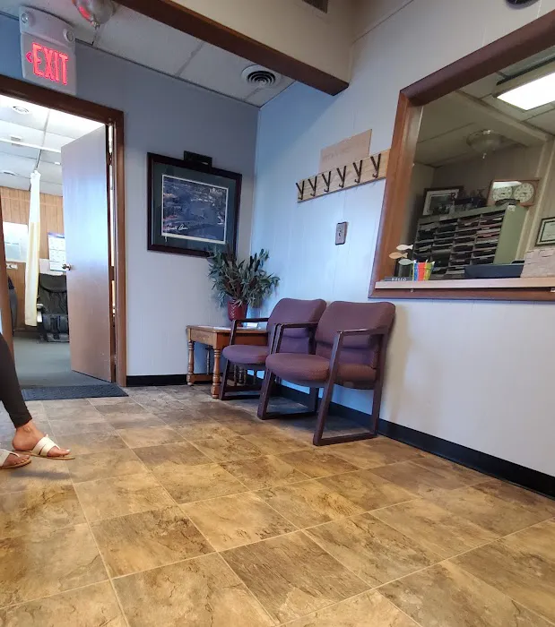 Halsey Chiropractic Picture 5