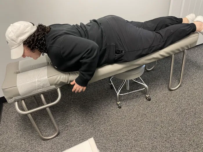 Hays Chiropractic + Acupuncture Picture 6