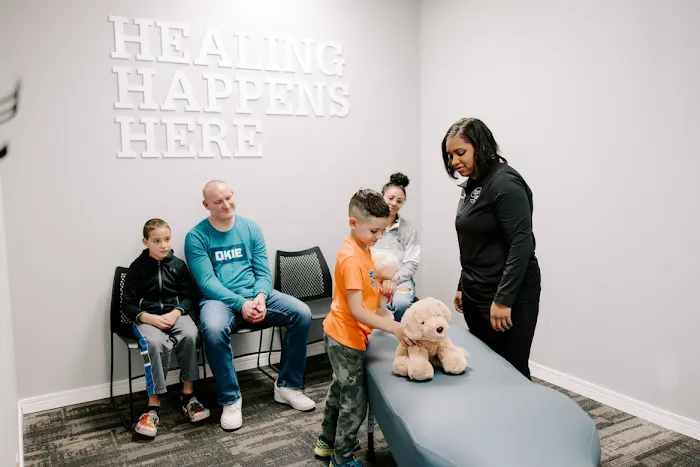 Rapha Chiropractic Picture 4