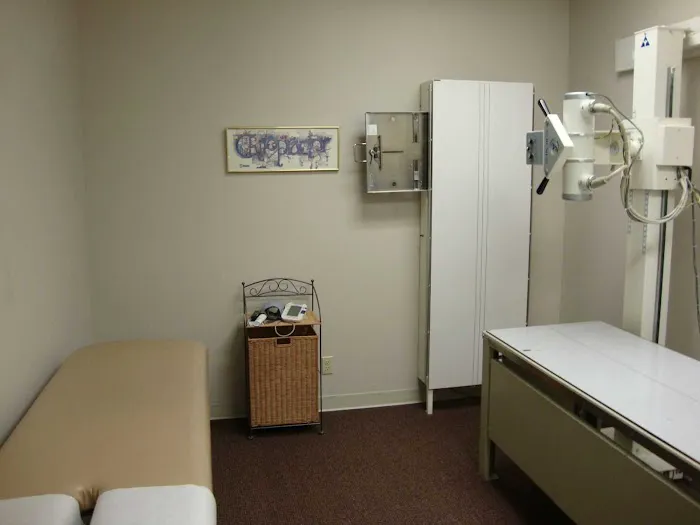 Kats Chiropractic Center Picture 4