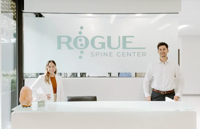 Rogue Chiropractors and Spine Center Picture 1