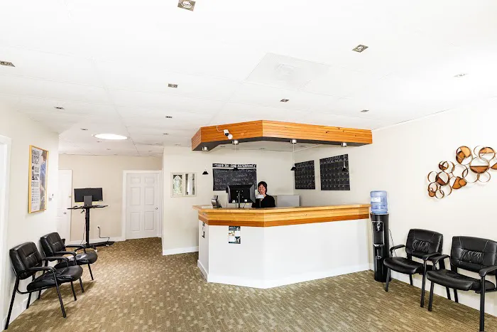 ALVIS Chiropractic Picture 3