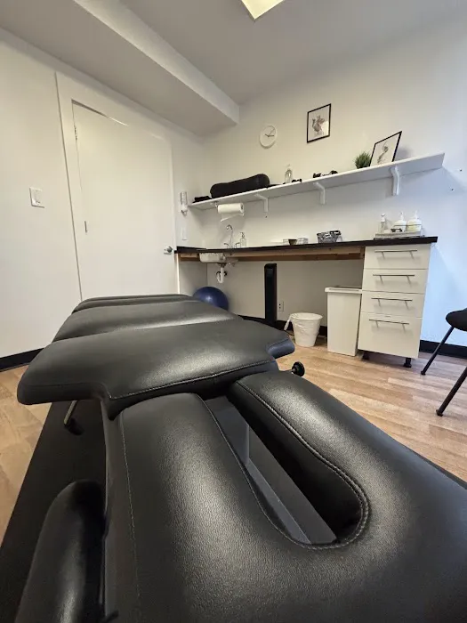 Sunnybrook Chiropractic and Massage Picture 3