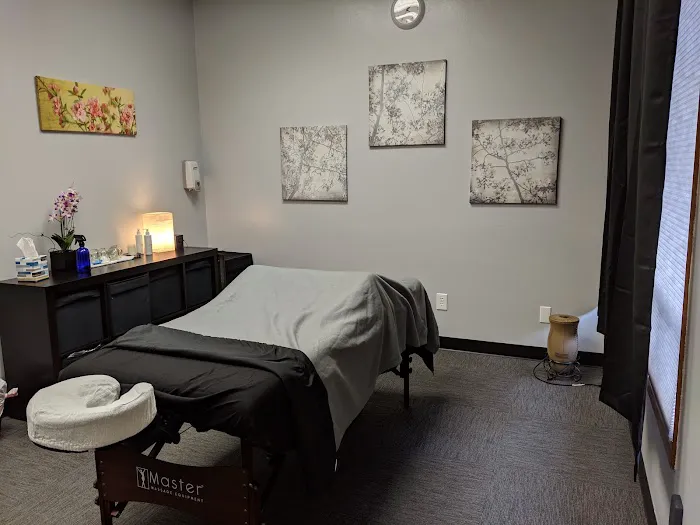 Milwaukie Spine + Sport Picture 5