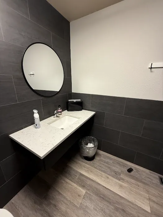 Milwaukie Chiropractic Center Picture 7