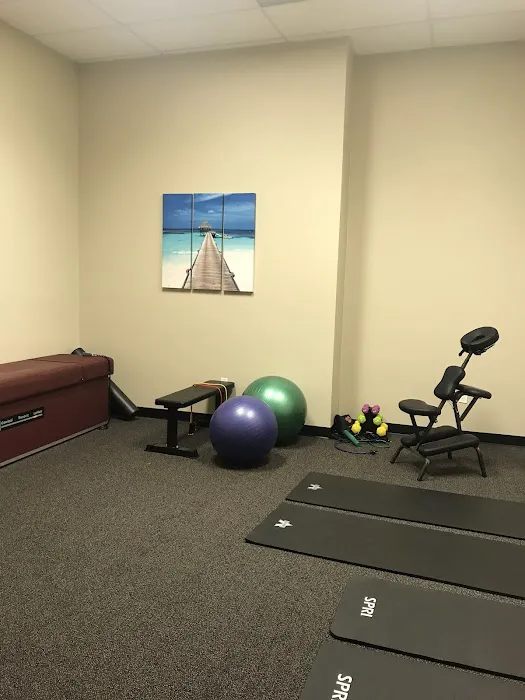 Veeva Chiropractic (formerly Centro Chiropractic) Picture 4