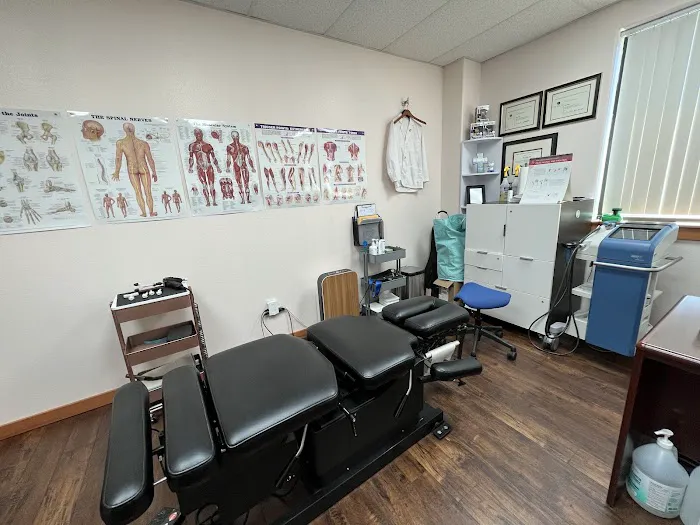 Jay Han, DC Pain, Injury + Wellness Clinic Picture 5