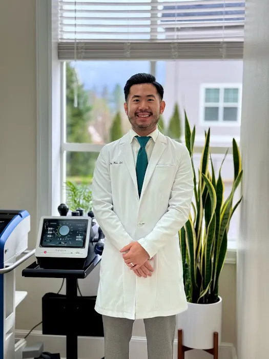 Jay Han, DC Pain, Injury + Wellness Clinic Picture 9
