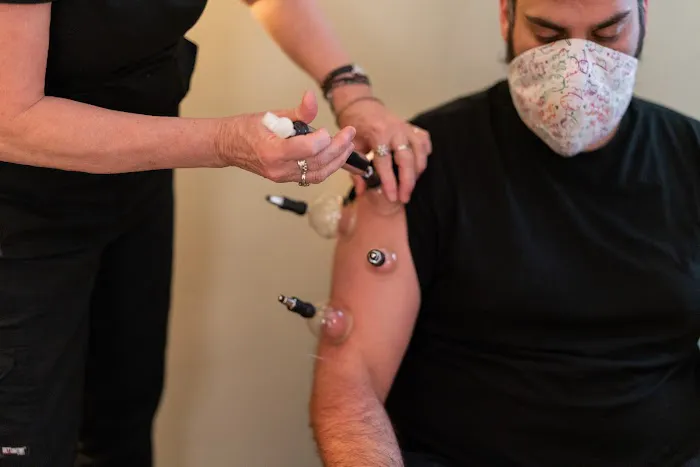 Cascade Spine & Injury Center Picture 4