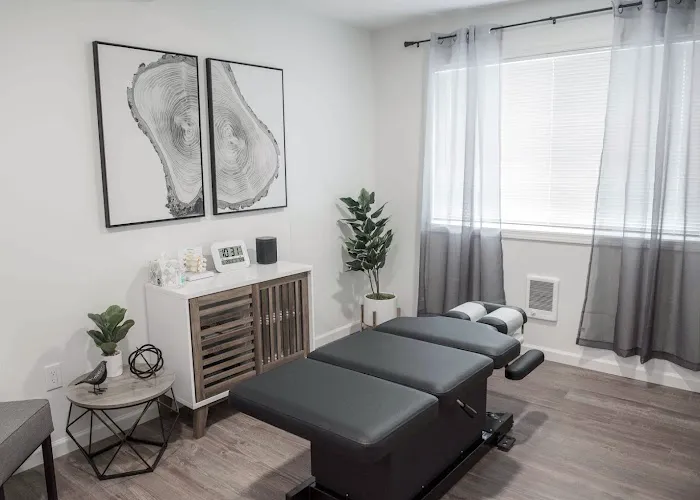 Auto Injury Chiropractic- Milwaukie Picture 1