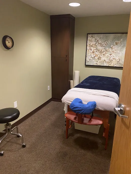 Chiropractic Auto Injury Clinic Picture 2