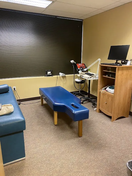 Chiropractic Auto Injury Clinic Picture 8