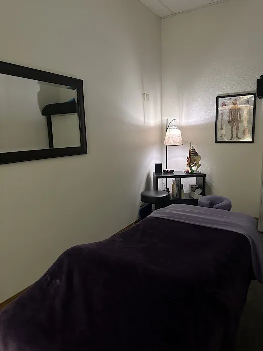 Accident Care Chiropractic Picture 5