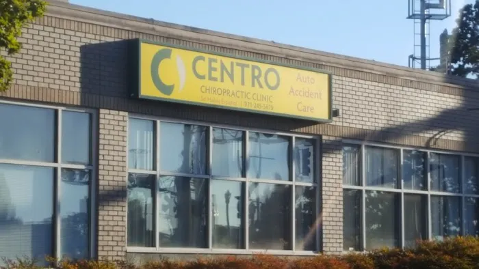 Veeva Chiropractic Clinic - Beaverton/Aloha - (formerly Centro Chiropractic) Picture 4