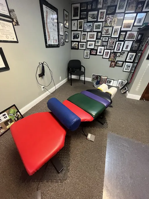 LIFETIMER International Chiropractic Tables Picture 1