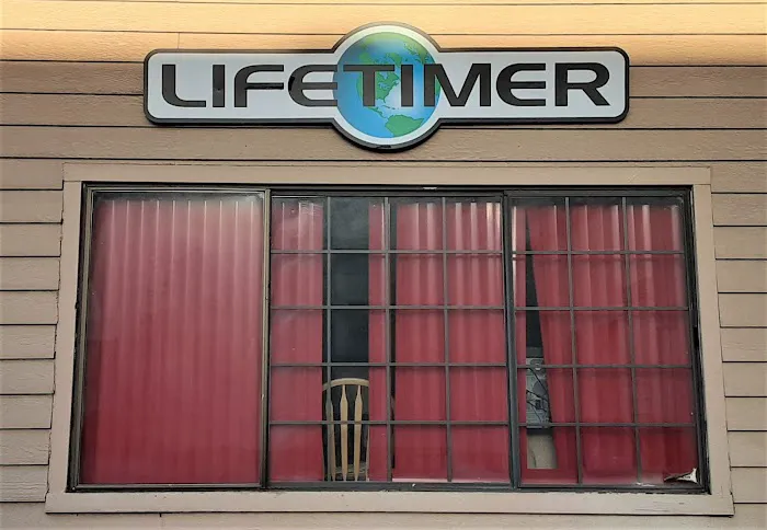 LIFETIMER International Chiropractic Tables Picture 3