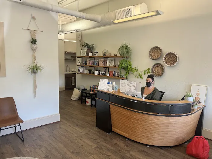 Dr. Lisa Jewell Picture 2