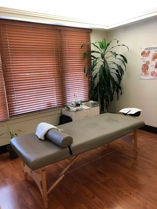 Best Chiropractic Clinic Picture 9