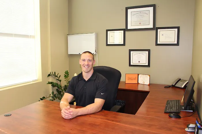 Symtrio Chiropractic & Sports Medicine Picture 3