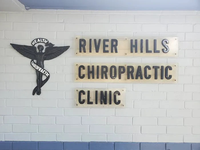 River Hills Chiropractic Clinic Picture 3
