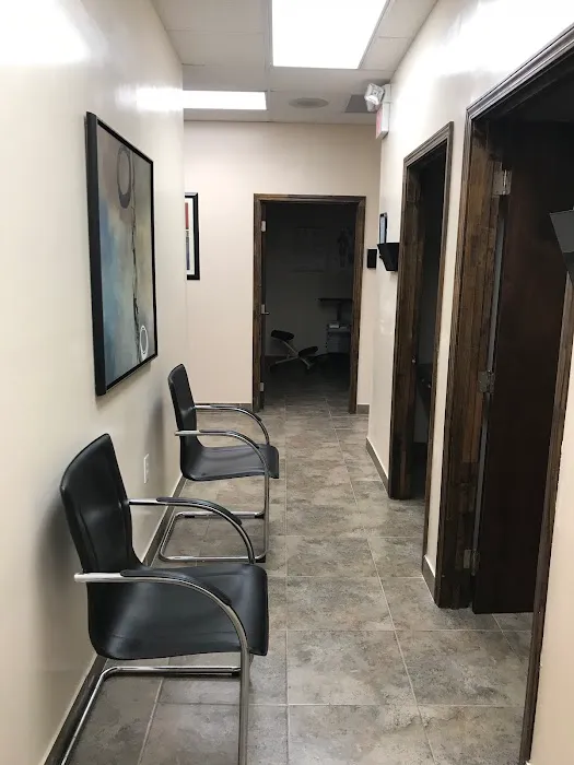 Absolute Injury and Pain Physicians Picture 4