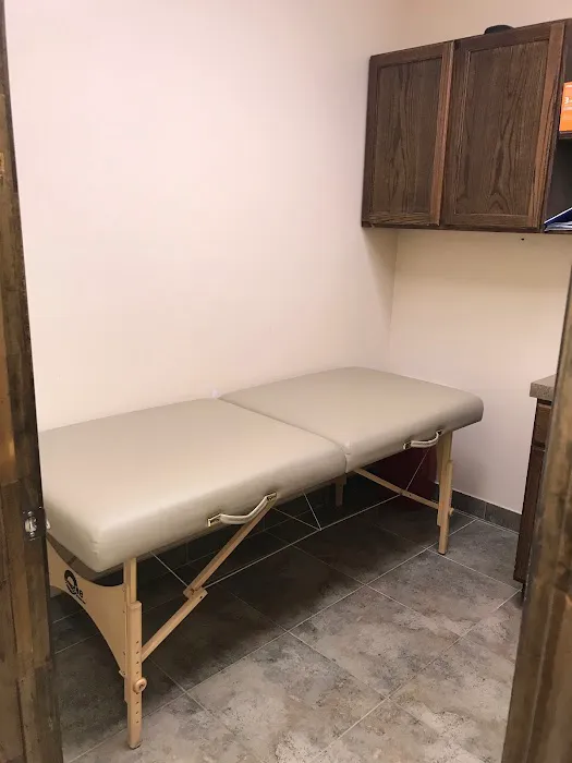 Absolute Injury and Pain Physicians Picture 2