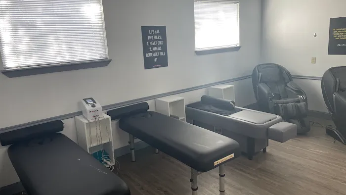 904 Chiropractic & Injury Center - Westside Picture 2