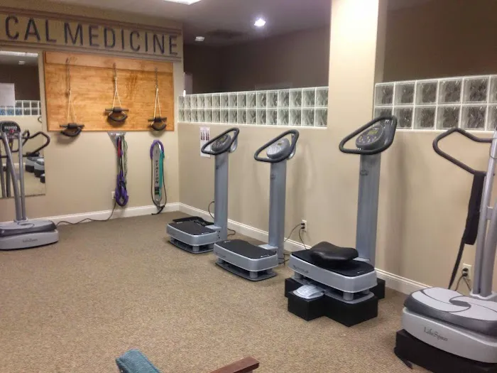 Dr. Thaoly Dowdy, DC Picture 2