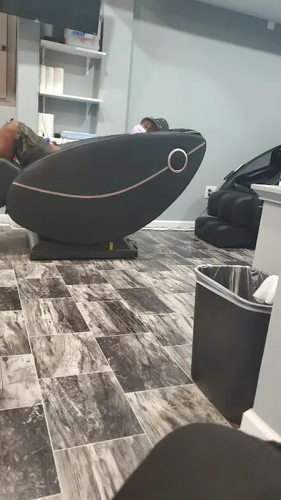 Broadway - Back and Pain Clinic Picture 1