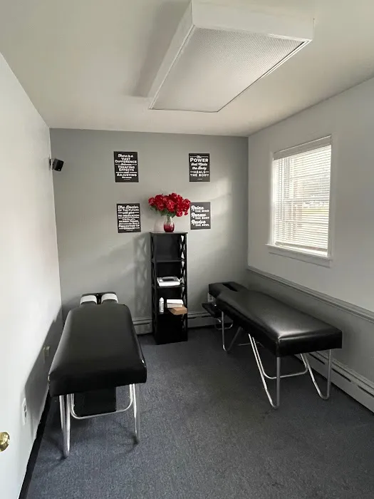 Zen Chiropractic & Wellness Space Picture 5