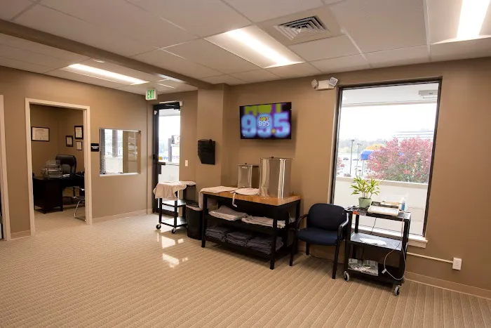 Mid Atlantic Spinal Rehab & Chiropractic - Woodlawn Picture 3