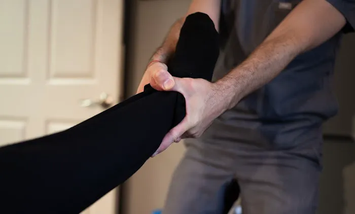 Whole Healthy You/Whole Chiropractic Healthcare: Dr Tom Hyland Robertson Picture 2